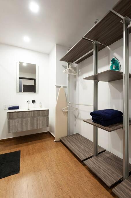 600 Sq Ft In Trendy Area, 150 Bps Fiber Optic Apartamento Cidade do México Exterior foto