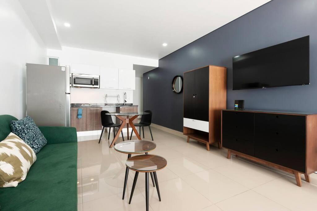 600 Sq Ft In Trendy Area, 150 Bps Fiber Optic Apartamento Cidade do México Exterior foto